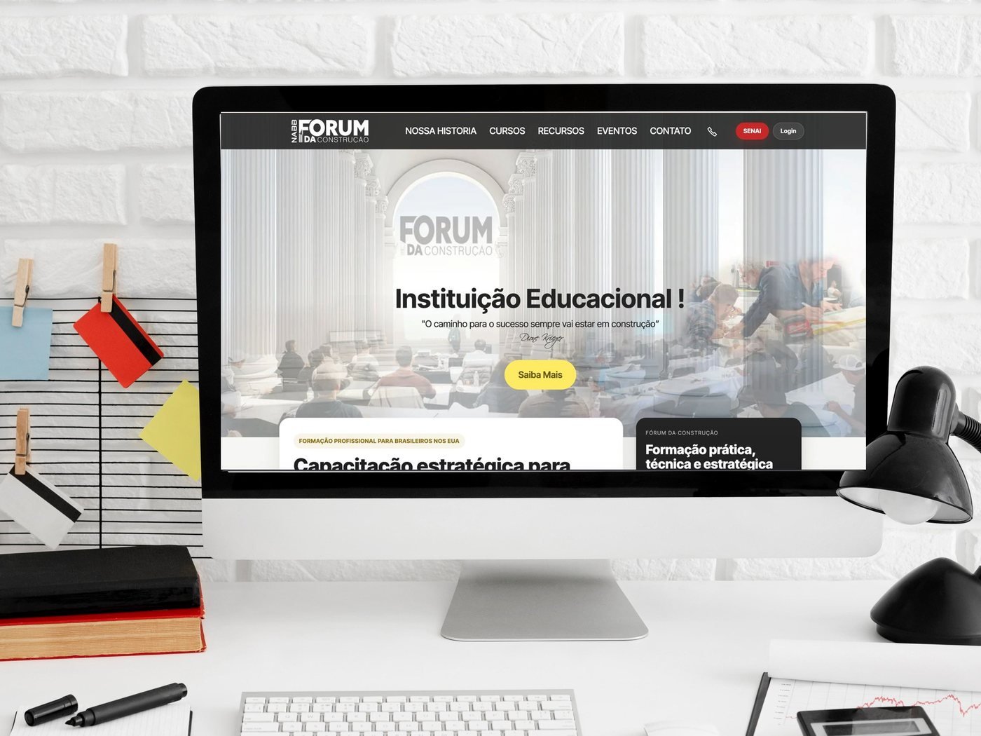 Fórum da Construção shown on a desktop computer